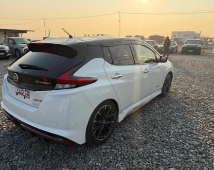 Белый Ниссан Лиф, объемом двигателя 0 л и пробегом 33 тыс. км за 16400 $, фото 2 на Automoto.ua