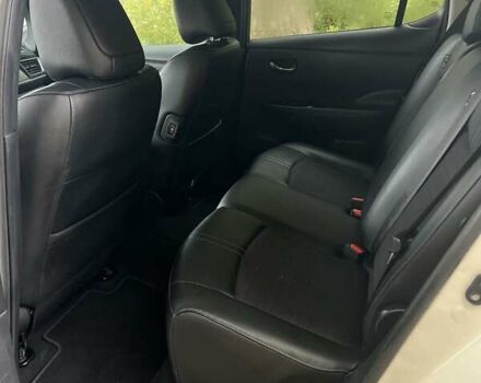 Белый Ниссан Лиф, объемом двигателя 0 л и пробегом 139 тыс. км за 10950 $, фото 6 на Automoto.ua