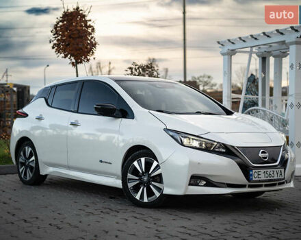 Белый Ниссан Лиф, объемом двигателя 0 л и пробегом 108 тыс. км за 13900 $, фото 2 на Automoto.ua