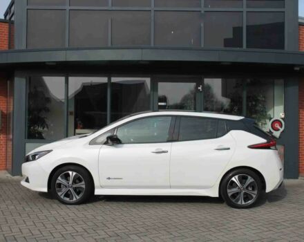 Белый Ниссан Лиф, объемом двигателя 0 л и пробегом 43 тыс. км за 9350 $, фото 2 на Automoto.ua