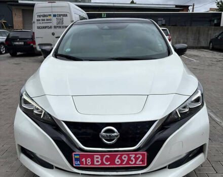 Білий Ніссан Ліф, об'ємом двигуна 0 л та пробігом 150 тис. км за 10400 $, фото 2 на Automoto.ua