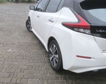 Белый Ниссан Лиф, объемом двигателя 0 л и пробегом 101 тыс. км за 12800 $, фото 2 на Automoto.ua