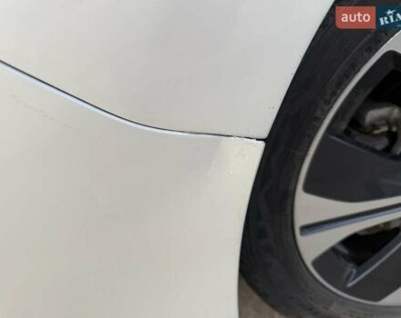 Білий Ніссан Ліф, об'ємом двигуна 0 л та пробігом 90 тис. км за 10000 $, фото 18 на Automoto.ua