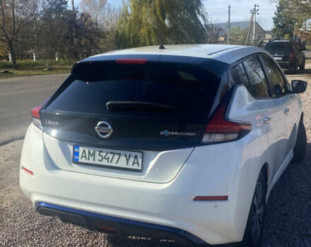 Белый Ниссан Лиф, объемом двигателя 0 л и пробегом 130 тыс. км за 12000 $, фото 3 на Automoto.ua