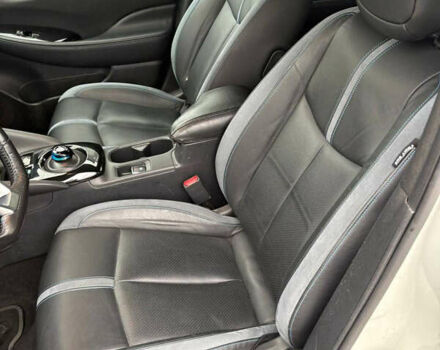 Білий Ніссан Ліф, об'ємом двигуна 0 л та пробігом 150 тис. км за 10400 $, фото 16 на Automoto.ua