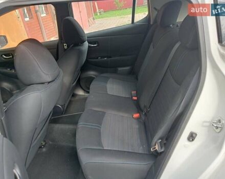 Белый Ниссан Лиф, объемом двигателя 0 л и пробегом 48 тыс. км за 6450 $, фото 10 на Automoto.ua