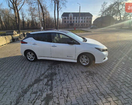 Білий Ніссан Ліф, об'ємом двигуна 0 л та пробігом 192 тис. км за 10800 $, фото 2 на Automoto.ua
