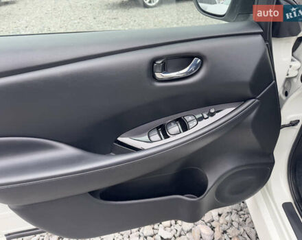 Белый Ниссан Лиф, объемом двигателя 0 л и пробегом 157 тыс. км за 11700 $, фото 53 на Automoto.ua