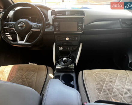 Белый Ниссан Лиф, объемом двигателя 0 л и пробегом 65 тыс. км за 14500 $, фото 2 на Automoto.ua