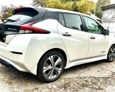 Белый Ниссан Лиф, объемом двигателя 0 л и пробегом 15 тыс. км за 12000 $, фото 3 на Automoto.ua