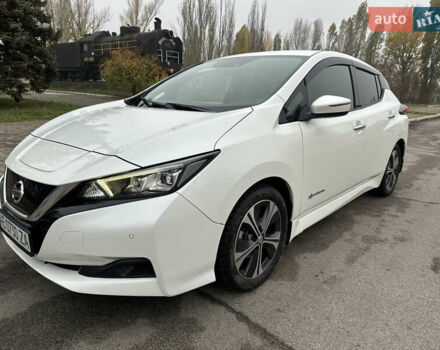 Белый Ниссан Лиф, объемом двигателя 0 л и пробегом 37 тыс. км за 12700 $, фото 10 на Automoto.ua