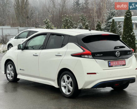 Белый Ниссан Лиф, объемом двигателя 0 л и пробегом 96 тыс. км за 13500 $, фото 5 на Automoto.ua