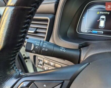 Белый Ниссан Лиф, объемом двигателя 0 л и пробегом 60 тыс. км за 14900 $, фото 35 на Automoto.ua