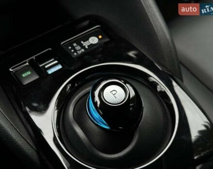 Білий Ніссан Ліф, об'ємом двигуна 0 л та пробігом 162 тис. км за 13601 $, фото 61 на Automoto.ua