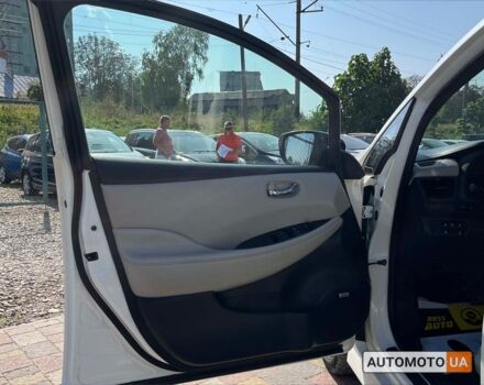 Білий Ніссан Ліф, об'ємом двигуна 40 л та пробігом 102 тис. км за 14500 $, фото 13 на Automoto.ua