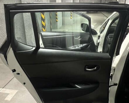 Белый Ниссан Лиф, объемом двигателя 0 л и пробегом 91 тыс. км за 13000 $, фото 12 на Automoto.ua