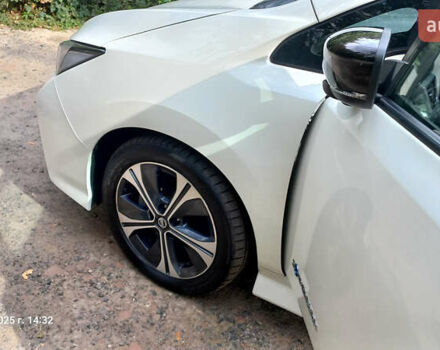 Белый Ниссан Лиф, объемом двигателя 0 л и пробегом 82 тыс. км за 15600 $, фото 5 на Automoto.ua