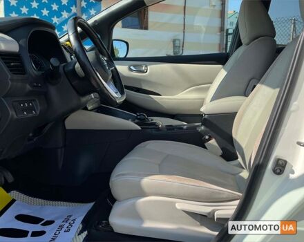 Білий Ніссан Ліф, об'ємом двигуна 40 л та пробігом 102 тис. км за 14500 $, фото 15 на Automoto.ua