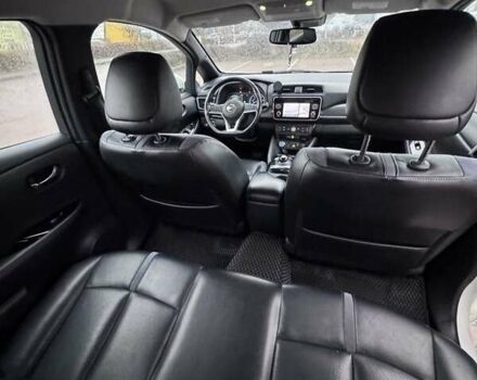 Белый Ниссан Лиф, объемом двигателя 0 л и пробегом 93 тыс. км за 12700 $, фото 5 на Automoto.ua