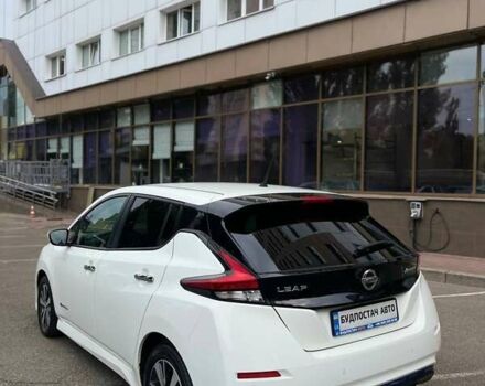 Белый Ниссан Лиф, объемом двигателя 0 л и пробегом 83 тыс. км за 12799 $, фото 11 на Automoto.ua