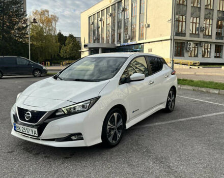 Білий Ніссан Ліф, об'ємом двигуна 0 л та пробігом 58 тис. км за 13499 $, фото 2 на Automoto.ua