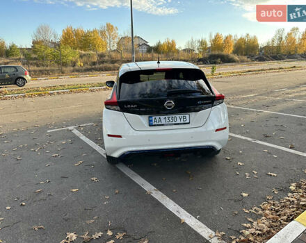 Белый Ниссан Лиф, объемом двигателя 0 л и пробегом 52 тыс. км за 15500 $, фото 9 на Automoto.ua
