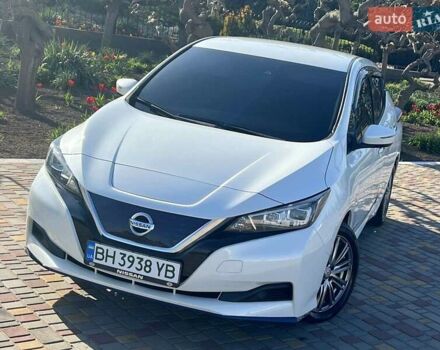 Белый Ниссан Лиф, объемом двигателя 0 л и пробегом 77 тыс. км за 12500 $, фото 7 на Automoto.ua