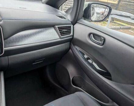 Белый Ниссан Лиф, объемом двигателя 0 л и пробегом 112 тыс. км за 12200 $, фото 14 на Automoto.ua