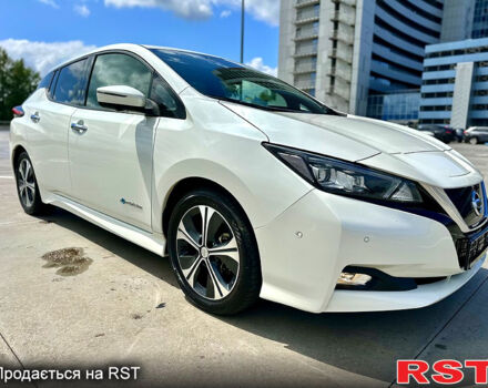 Белый Ниссан Лиф, объемом двигателя 0.13 л и пробегом 44 тыс. км за 12400 $, фото 1 на Automoto.ua