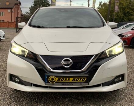 Білий Ніссан Ліф, об'ємом двигуна 40 л та пробігом 80 тис. км за 12800 $, фото 1 на Automoto.ua