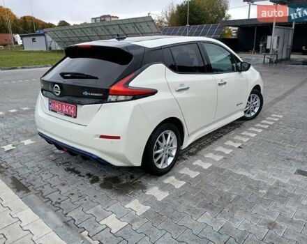 Белый Ниссан Лиф, объемом двигателя 0 л и пробегом 135 тыс. км за 12799 $, фото 5 на Automoto.ua