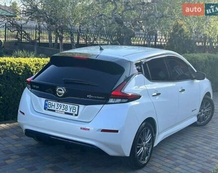 Белый Ниссан Лиф, объемом двигателя 0 л и пробегом 77 тыс. км за 12500 $, фото 8 на Automoto.ua