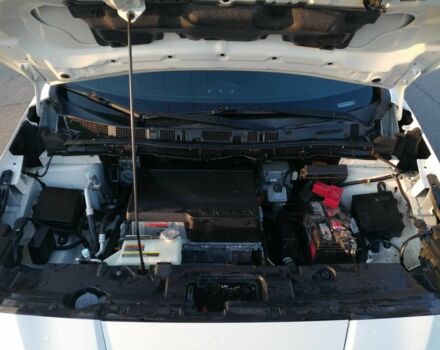 Білий Ніссан Ліф, об'ємом двигуна 0 л та пробігом 44 тис. км за 18418 $, фото 19 на Automoto.ua