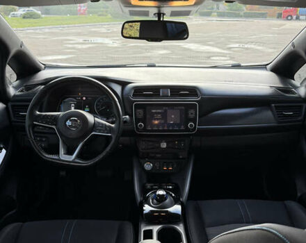 Белый Ниссан Лиф, объемом двигателя 0 л и пробегом 149 тыс. км за 15500 $, фото 17 на Automoto.ua