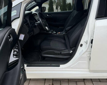 Білий Ніссан Ліф, об'ємом двигуна 0 л та пробігом 105 тис. км за 15100 $, фото 11 на Automoto.ua