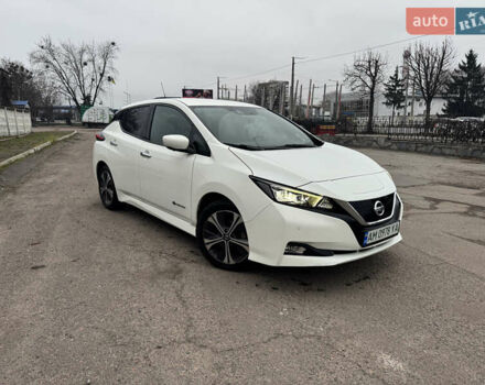 Белый Ниссан Лиф, объемом двигателя 0 л и пробегом 65 тыс. км за 13200 $, фото 5 на Automoto.ua