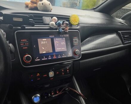 Белый Ниссан Лиф, объемом двигателя 0 л и пробегом 265 тыс. км за 14000 $, фото 7 на Automoto.ua