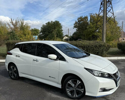 Белый Ниссан Лиф, объемом двигателя 0 л и пробегом 149 тыс. км за 15500 $, фото 5 на Automoto.ua