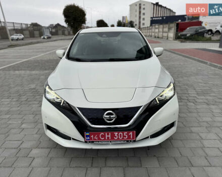 Белый Ниссан Лиф, объемом двигателя 0 л и пробегом 52 тыс. км за 13900 $, фото 3 на Automoto.ua