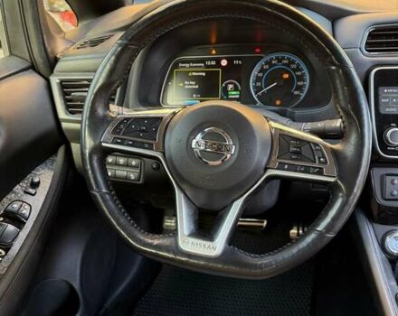 Білий Ніссан Ліф, об'ємом двигуна 0 л та пробігом 118 тис. км за 15000 $, фото 27 на Automoto.ua