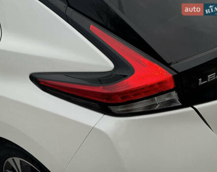 Белый Ниссан Лиф, объемом двигателя 0 л и пробегом 120 тыс. км за 12500 $, фото 22 на Automoto.ua