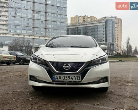 Белый Ниссан Лиф, объемом двигателя 0 л и пробегом 128 тыс. км за 11500 $, фото 3 на Automoto.ua