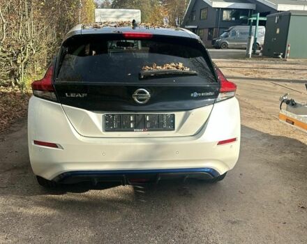 Белый Ниссан Лиф, объемом двигателя 0 л и пробегом 132 тыс. км за 12999 $, фото 5 на Automoto.ua