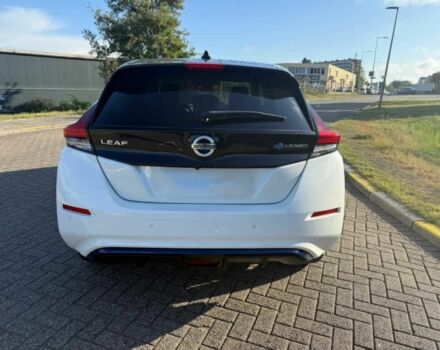 Белый Ниссан Лиф, объемом двигателя 0 л и пробегом 34 тыс. км за 8000 $, фото 4 на Automoto.ua