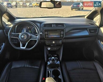 Білий Ніссан Ліф, об'ємом двигуна 0 л та пробігом 71 тис. км за 13700 $, фото 13 на Automoto.ua