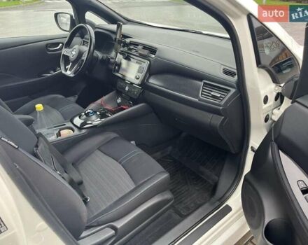 Белый Ниссан Лиф, объемом двигателя 0 л и пробегом 108 тыс. км за 11200 $, фото 9 на Automoto.ua