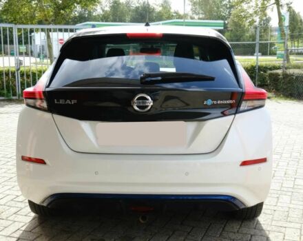 Белый Ниссан Лиф, объемом двигателя 0 л и пробегом 44 тыс. км за 3900 $, фото 4 на Automoto.ua