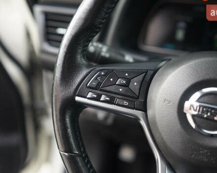 Белый Ниссан Лиф, объемом двигателя 0 л и пробегом 106 тыс. км за 16500 $, фото 26 на Automoto.ua