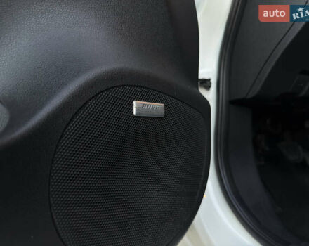 Белый Ниссан Лиф, объемом двигателя 0 л и пробегом 97 тыс. км за 12999 $, фото 17 на Automoto.ua