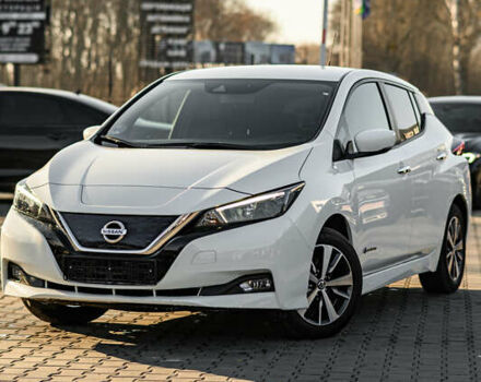 Белый Ниссан Лиф, объемом двигателя 0 л и пробегом 49 тыс. км за 13750 $, фото 3 на Automoto.ua